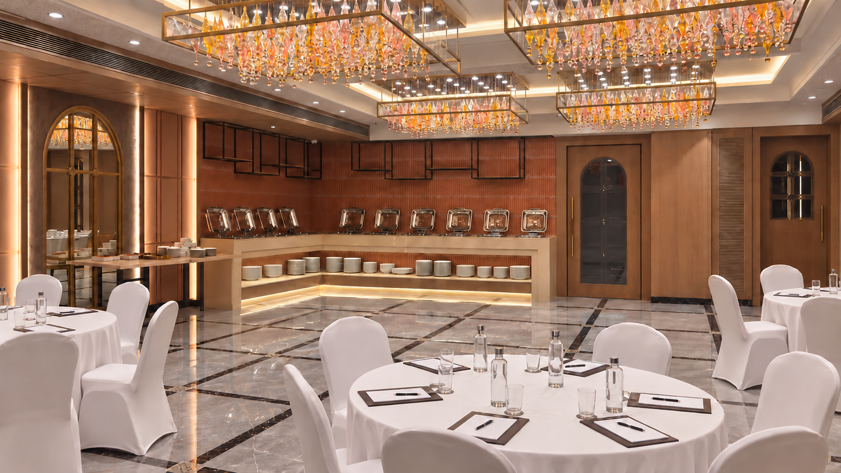 Crystal Grand · Dining and buffet
